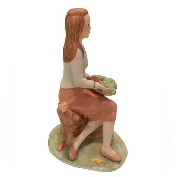 Vintage Laszlo Ispanky Figurine AUTUMN Lady Girl Four Seasons Porcelain Fairy - Picture 6 of 9